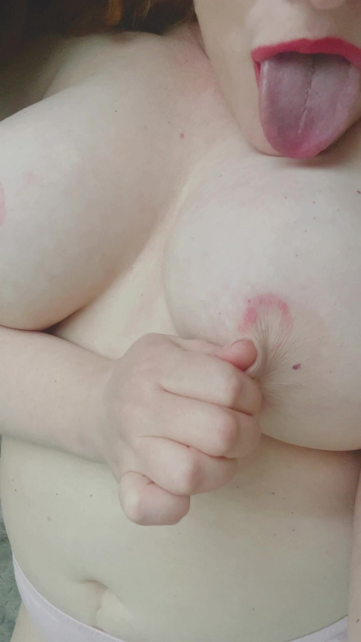 VikkiGeorgia: Červená rtěnka