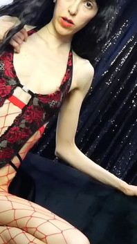 Adorace: Buď okouzliná mnou Ita