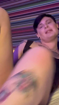 Dildospiel mit abspritzen in Pvc