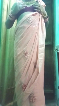 Indischer Schwuler Transvestiten-bottom, Crossdressing in Seidigem Sari Mit Schwerem Jwellery, Echtem Selbstgedrehtem Sex