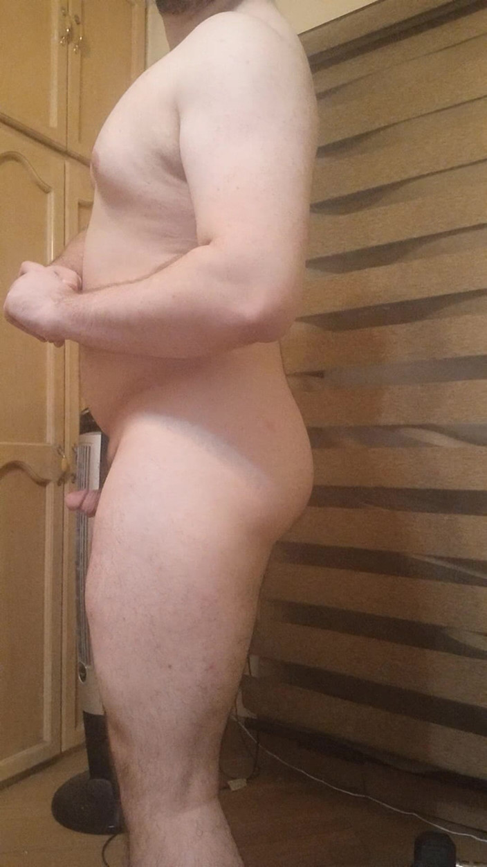 Himbo_Fox: Lo stallone muscoloso va in comando e si mette in...