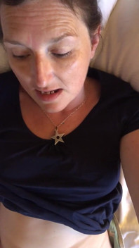 Masturbating to Orgasm in a Las Vegas Hotel Room with Some Chilled Chitter Chatter
