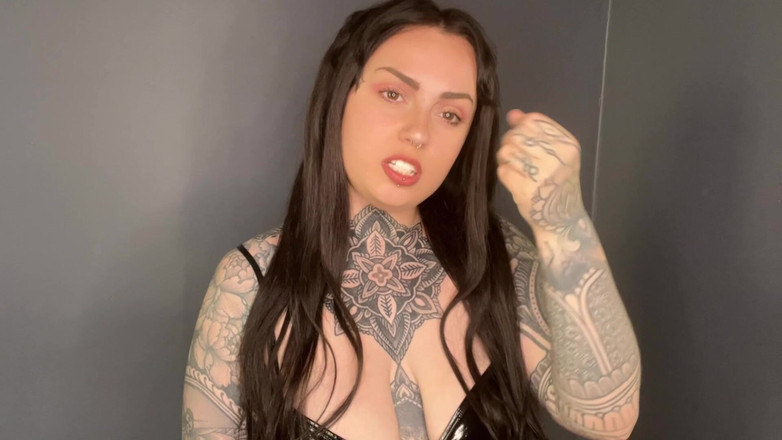 Miss Valentina: Подрачи ее