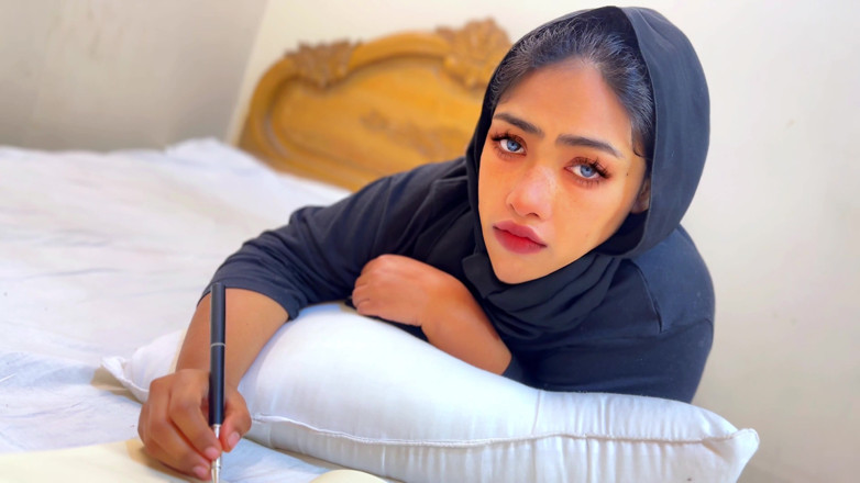 Aria Mia: Saya membantu awek remaja panas saya yang berumur 18 tahun berkongkek...