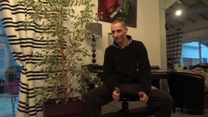 Gaybareback: Francuski twink zerżnięty na oklep przez top xxl Koldo Goran