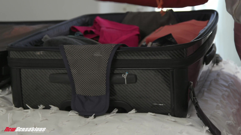 New Sensations: Nové senzace - Milf omračovačKa Alexis Fawx potřebuje tvrdý penis, než...