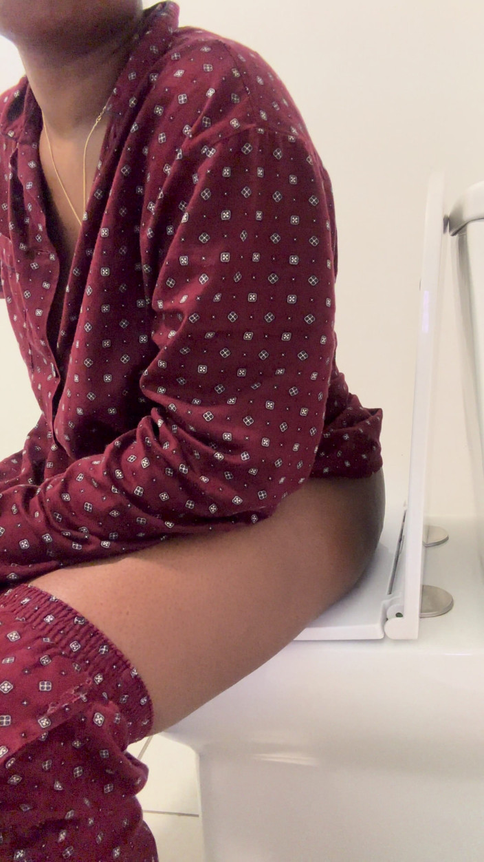 African Fart Queen: トイレのおなら