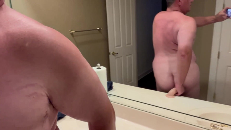 GottaLuvBB: Una compilation di dildo nel wide screen