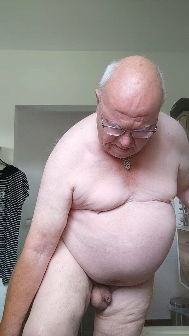 Karlchengeil: Я люблю свою дупу в трусиках