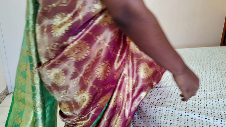 Inba: Beautiful Housewife