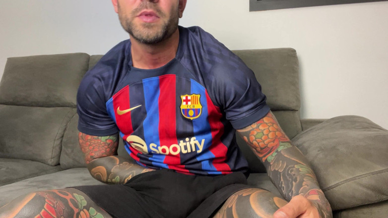 Juan Lucho Gay: Der gutaussehende Spanier wichst im Barça-Trikot