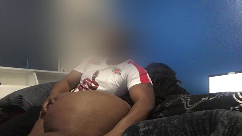 Exclusive Dirty Diana: Thick instagram model spreads her ass for sugar Stepdaddy