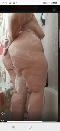 Girl Masturbates in the Shower