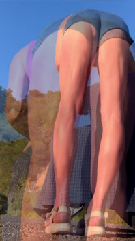 Espectáculo de culo en la carretera! Sexy pantalones calientes cachondas! Pantalones cortos mariquita! Haciendo mis uñas al lado de una carretera muy transitada