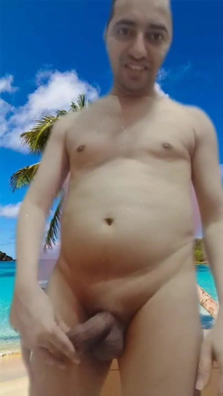 Cute & Nude Crossdresser: Naken pojke på den virtuella stranden i AR Reels.