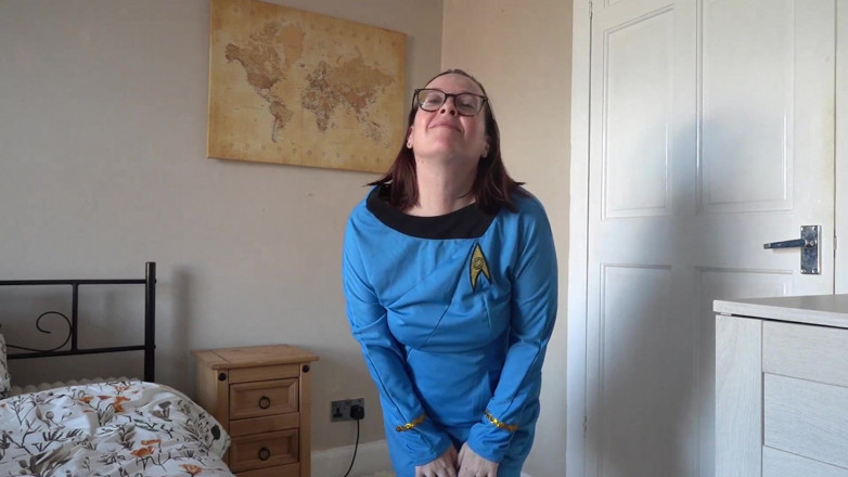 Littlevixen: Striptis dalam pakaian seragam jururawat Cosplay Star Trek cosplay