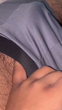 Midnight first time handjob my roommate cumshot