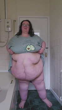 Goddess Bathroom Belly Play