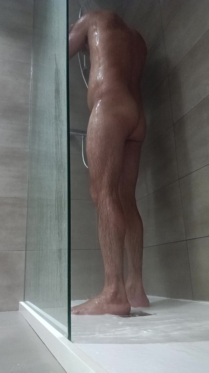Boy top Amador: Ich Habe Dieses Video Im Besten Hotel Meiner Stadt Gemacht