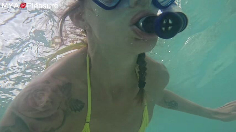 MYA Pleasure: Mya piacere fa snorkeling a Vallarta