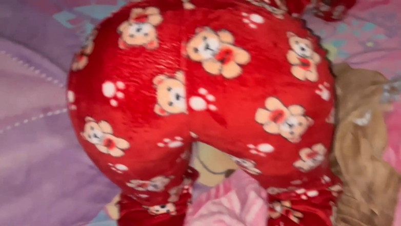 MorritasMX: My Wife's Step Niece Was Waiting in Bed! Homemade