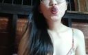 Thana 2023: फिलीपीनी हॉट लड़की सेक्सी एकल