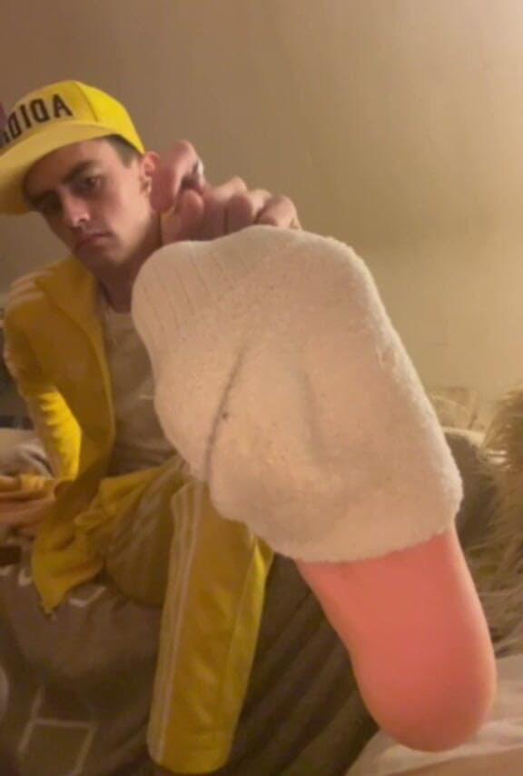 CharlieFox99: Twink Foot Worship POV
