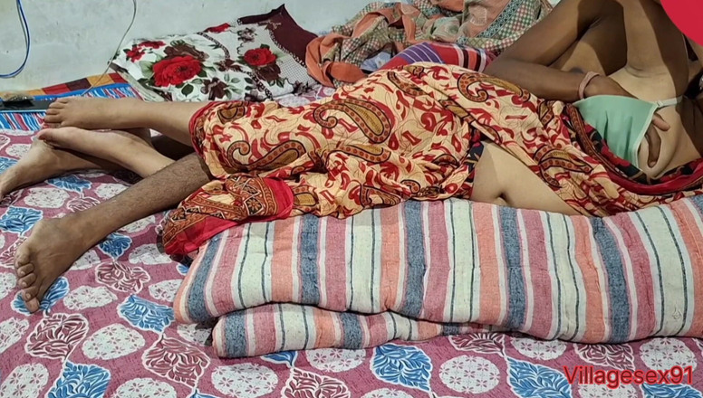 Villagesex91: Memek berbulu tante seksi india ini dientot habis-habisan sampai matanya...