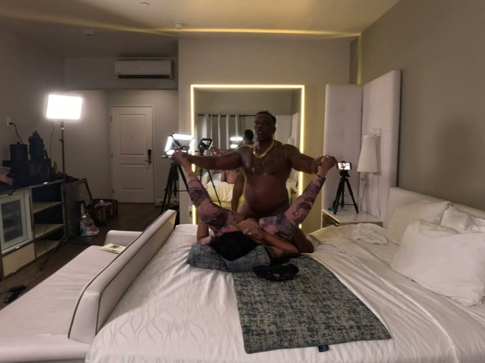 Mr. Bull: Bts creamtaart mij