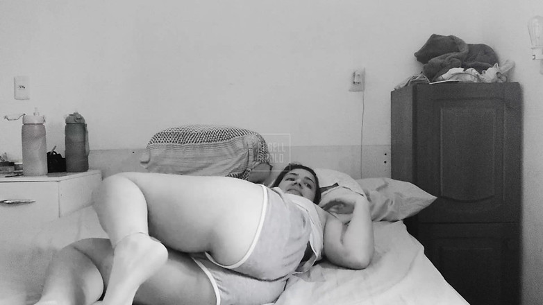 ApoloAngell: Moja Żona, aż Nie Wytrzymam