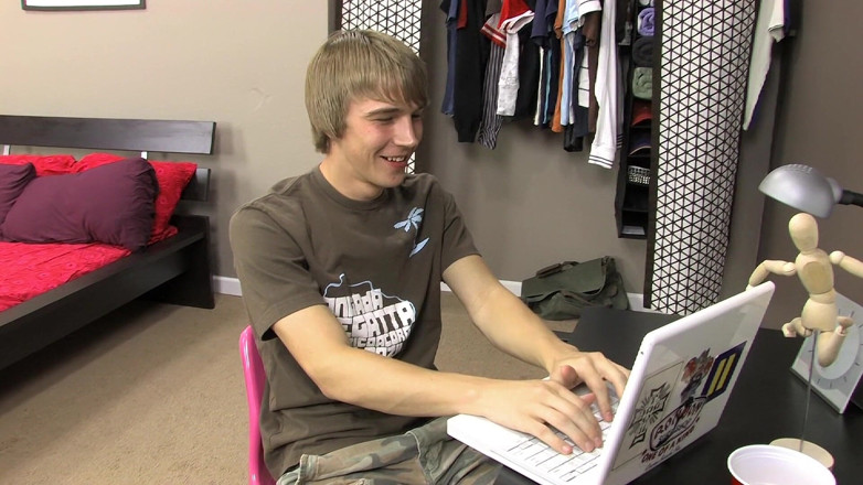 Boy Crush: Krist's Homecoming