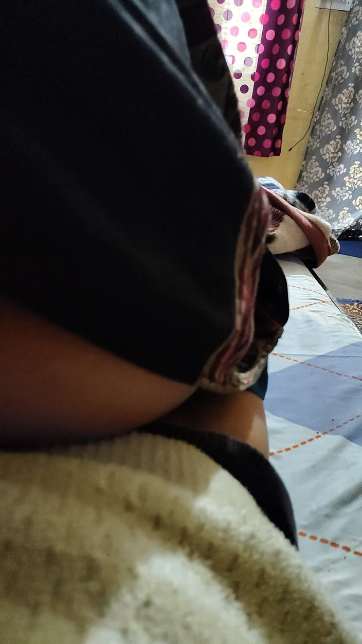 sashaa: Bhabhi India menunggang batang selepas handjob