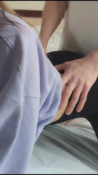 Smyslný sex s roztomilou přítelkyní v černých punčochách
