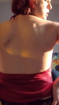 Roșcată transsexuală îmbrăcată seducător, și anal