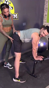 I Wrecked the Gym Bro on His Own Bench Press and He Begged Me Not to Stop