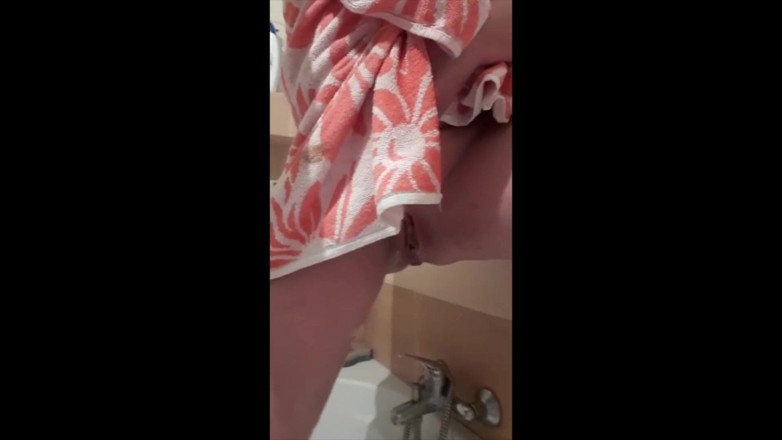 My XXX Paradise: Compilation of my 8 pee, in cup and pee on me,...