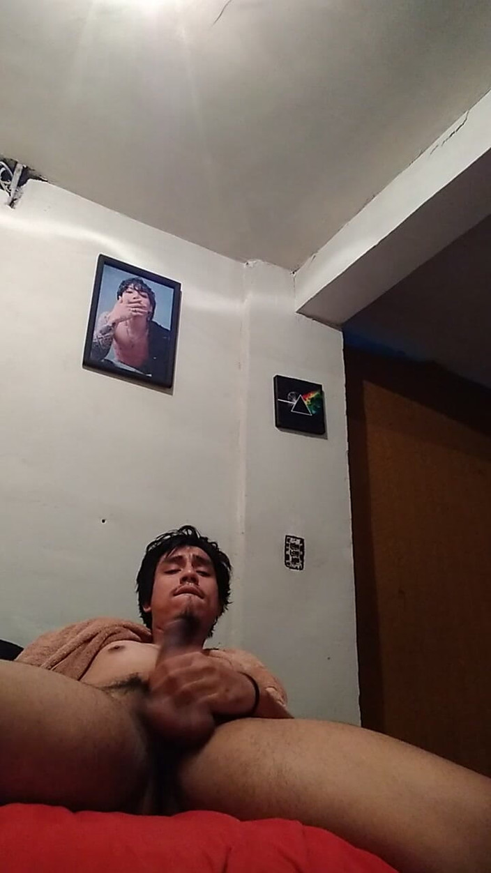 AlexAlejandro13: मेरे साथ बिस्तर पर जाओ मुझे बहुत सारा हार्डकोर सेक्स करने का मन करता है