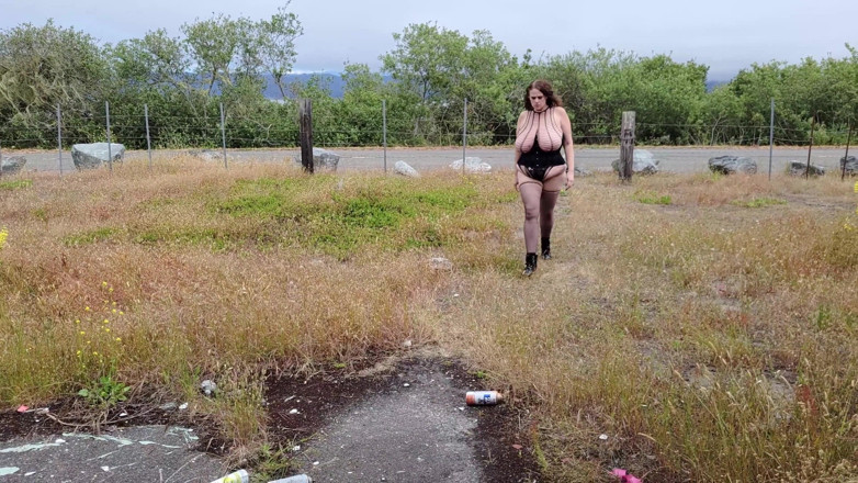 Kore Goddess: Gordinhas jovens e velhas lésbicas na casa abandonado