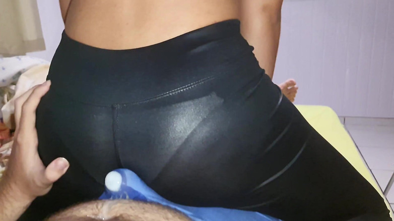 College-couple: Dry humping in a full leather outfit, leather leggings assjob...