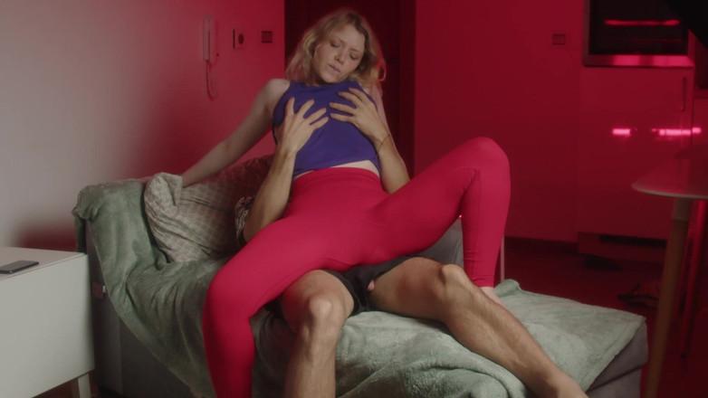 Spacenintenda: Sorellastre intense scopata secca: macina fino a quando non ti...