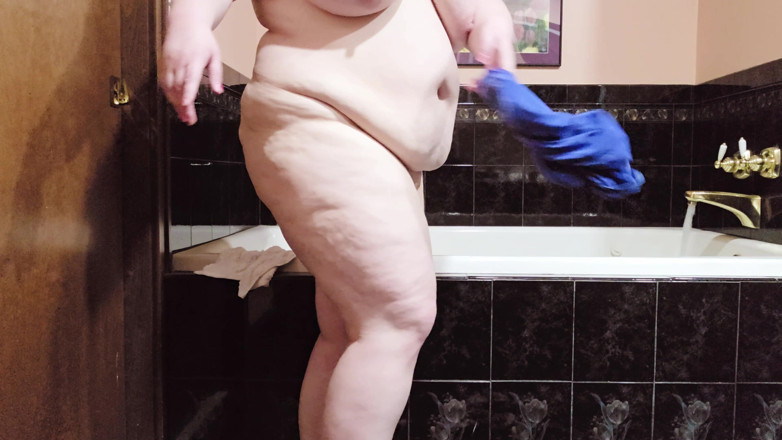Virgie Blanca: Join Me? BBW PAWG Strips and Spreads Ass Before Bath