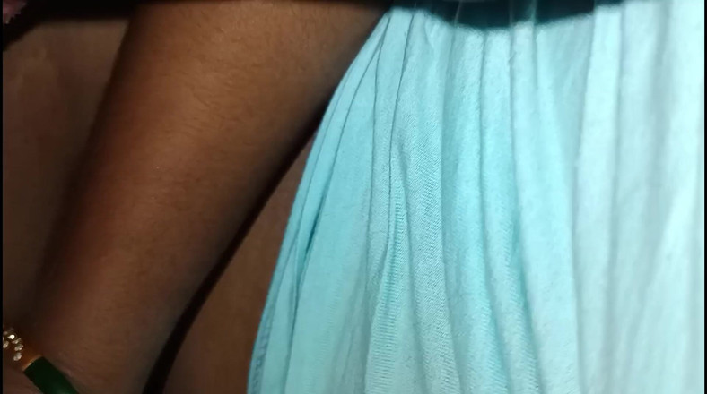 Raani16: 카메라에 대한 생각이 없는 첫 섹스