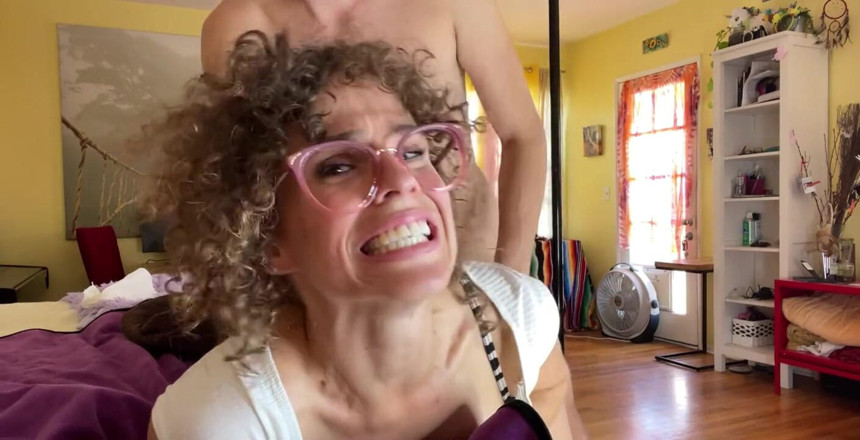 VibeWithMommy: 우는 새엄마 변태 청바지 애널 섹스 계속.. 내 엉덩이가 망가졌어! Omgggg 내 엉덩이는 두근 두근을 처리 할 수 있습니다! 오지는 엄마!!