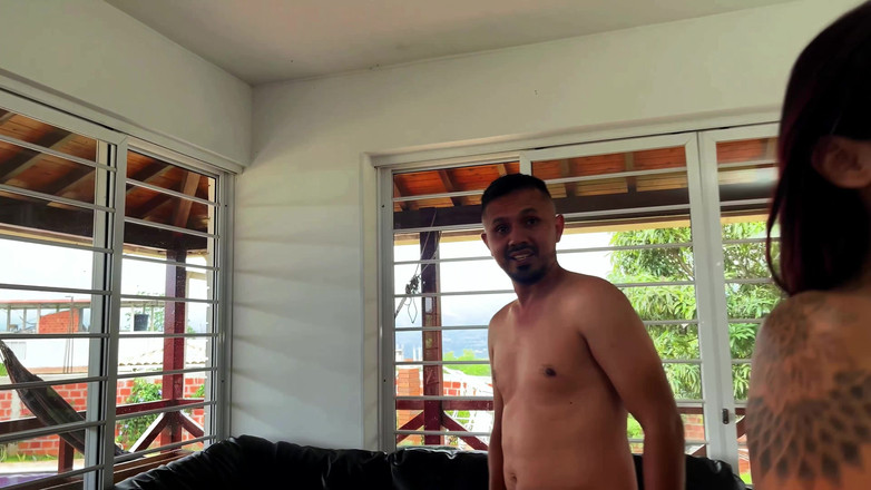 Allison Sweet: शिक्षक, क्या आपको यकीन है कि मेरे मुंह में आपका लंड एक योग मुद्रा है?