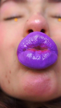 Violet 上瘾的亲吻