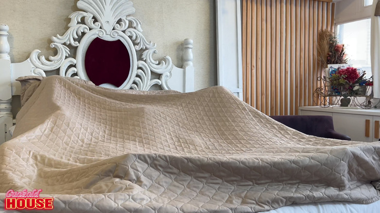 CuckoldHouse: Заміжня мамка віддає свою пизду та дупу в будинку рогоносця