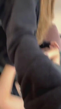 สองเลสเบี้ยนแข่งมวยปล้ำแบบบังคับยอมแพ้ เพื่อชิงสิทธิ์ขับรถ