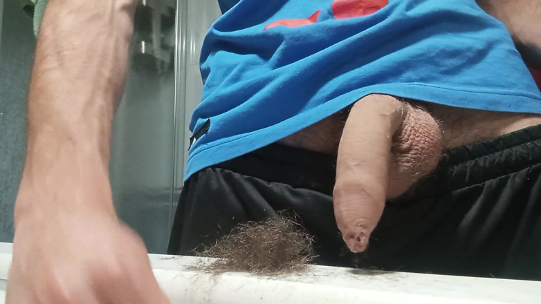 Elvissc: Il grande cazzo flaccido viene filmato da vicino mentre i...