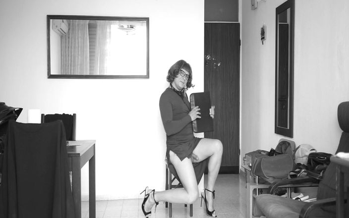 Voyager: Professeur de danse travesti