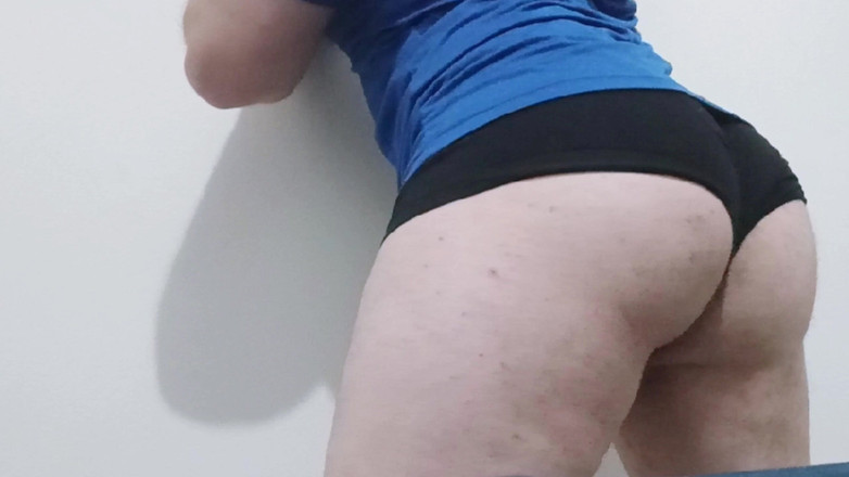 amateurbrazilian: 나는 너의 새로운 이웃이야, 널 도와줄 수 있어